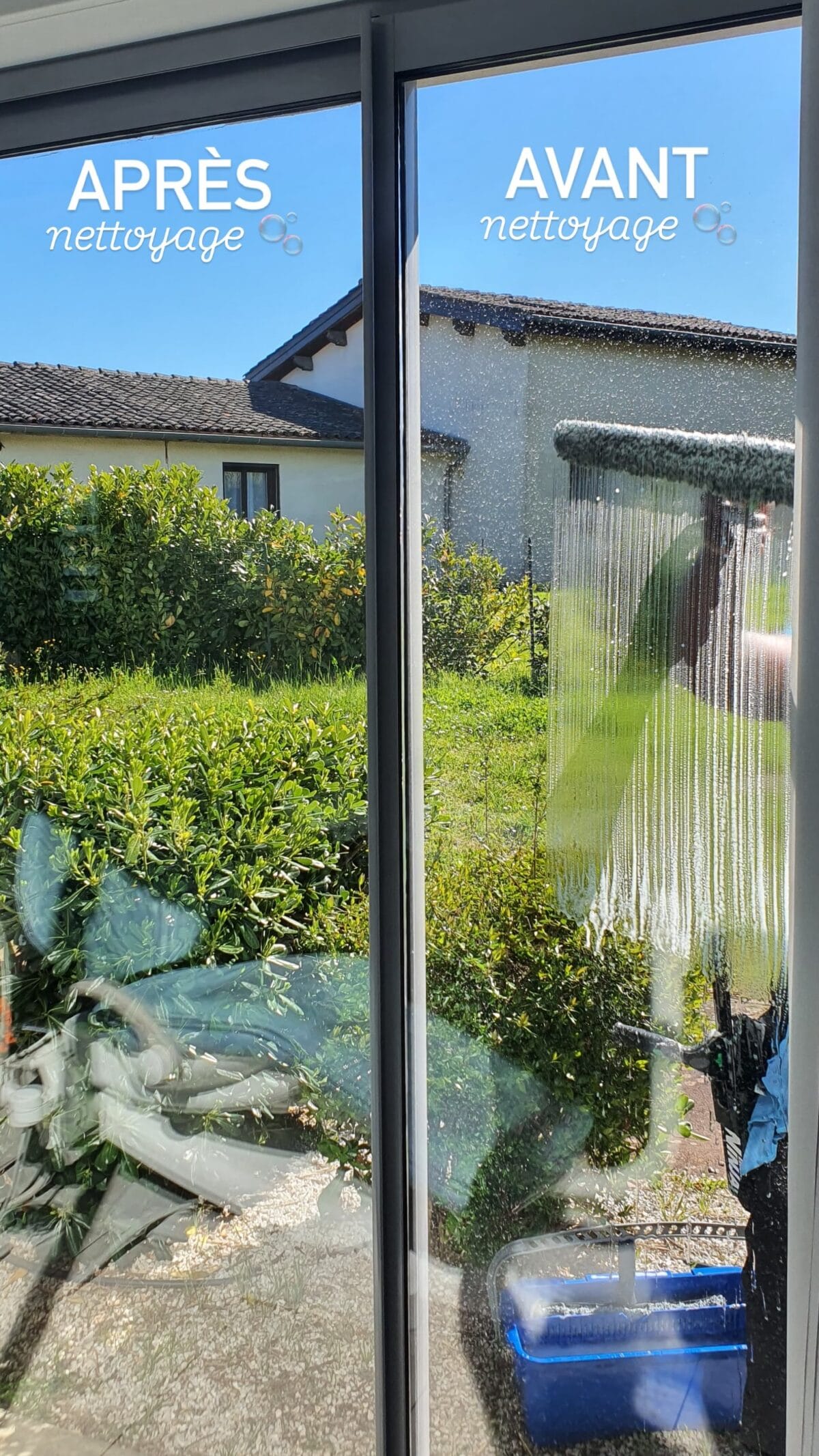 Baie vitrée sale à droite et parfaitement transparente à gauche après nettoyage de vitres Vegasure